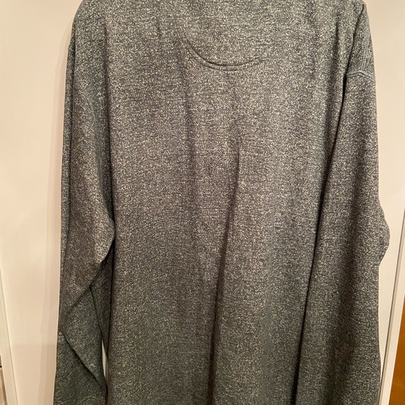 Men’s Izod 1/4 zip mock neck top - Picture 4 of 6